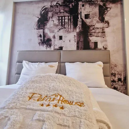 Relax House Ns