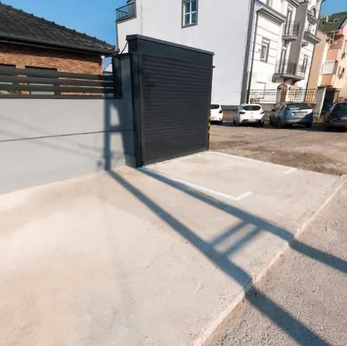 Relax House Ns 펜션 노비사드